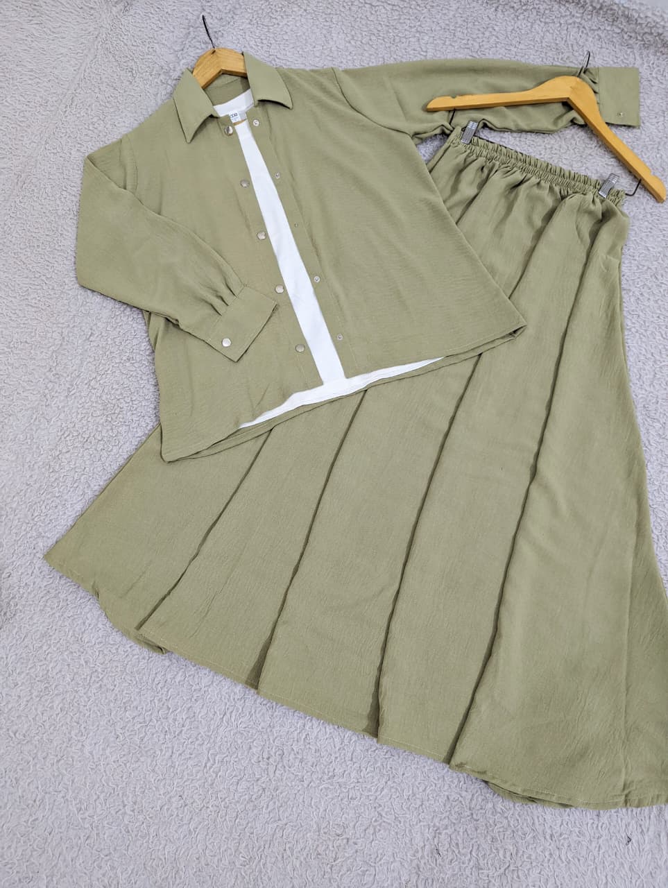 BELLA AURA (TOP AND SKIRT)